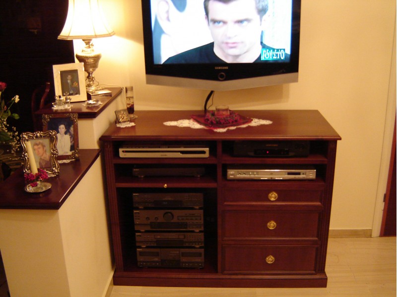 Έπιπλο TV No6